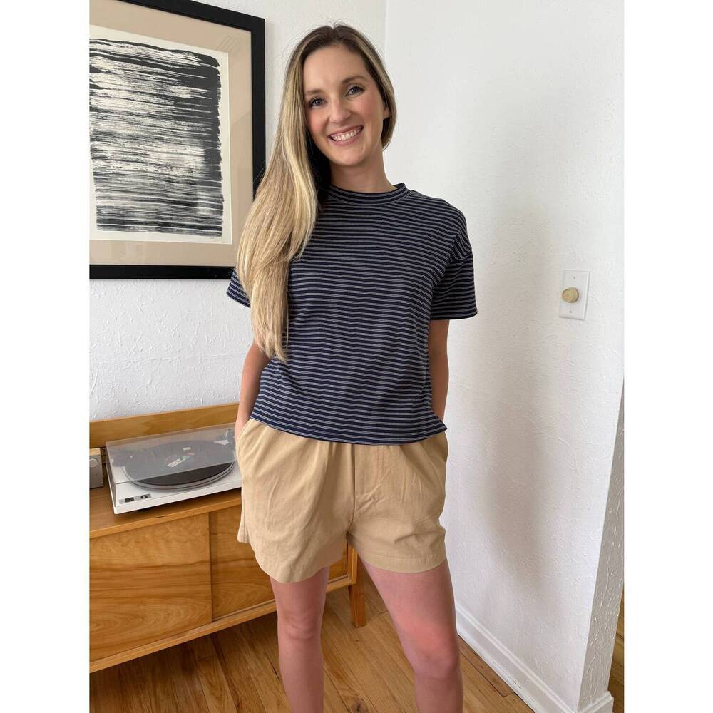 NEW THINGS BETWEEN grady relaxed cotton elastic shorts in khaki